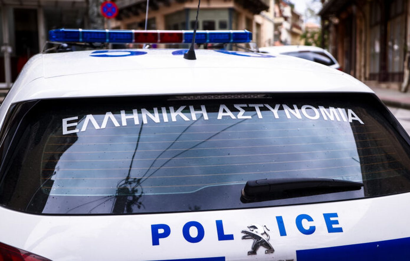 Συλλήψεις ανηλίκων για επίθεση σε συνομηλίκους στο Παλαιό Φάληρο