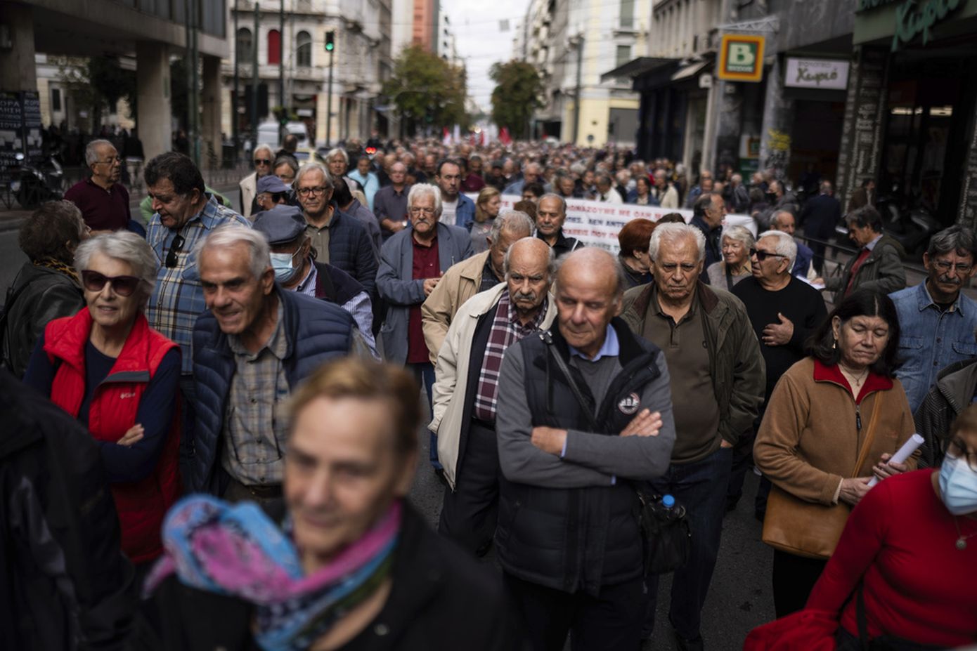 Υπολογίζονται και πληρώνονται τα αναδρομικά για 40000 συνταξιούχους στα μέσα Νοεμβρίου